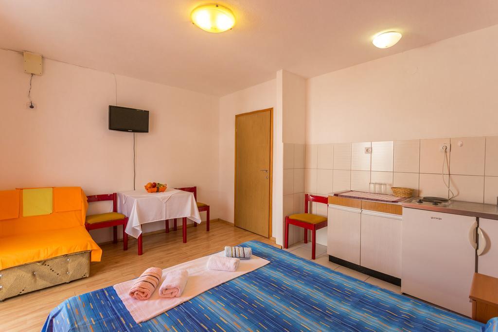 Apartmani Spaic Херцег-Нови Экстерьер фото